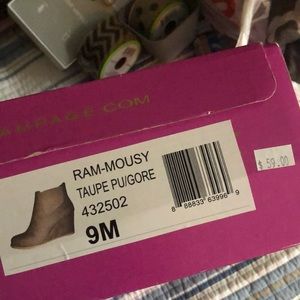 Rampage Taupe wedge, like new
